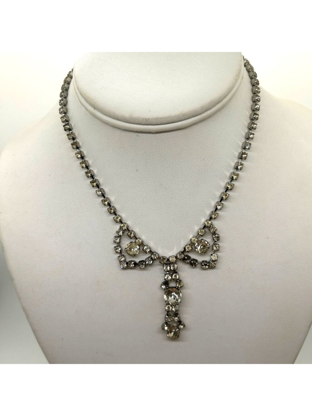 Vintage Art Deco Style Silver-Tone Bow Necklace With Clear Crystal Rhinestones